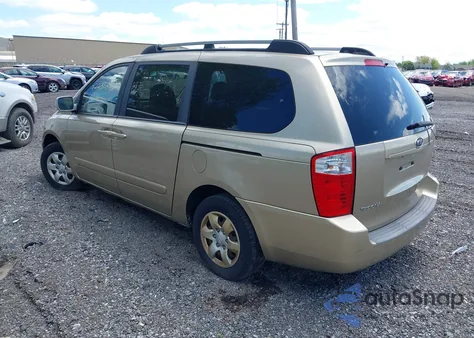 2008 Kia Sedona Lx z USA, uszkodzony, nr VIN KNDMB233786266332